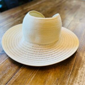 NEW! Sun N Sand Stylish Cream Wide-Brim Visor Hat